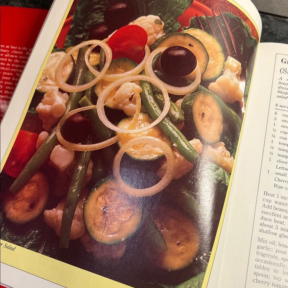 Betty Crocker International Cookbook 1980. Excellent condition
